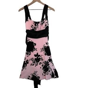 B. Smart Sleeveless Floral Dress